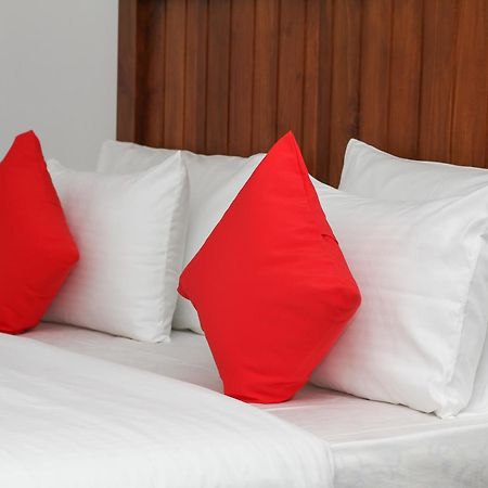 Capital Wind Kalpitiya "Wind Beach" Экстерьер фото